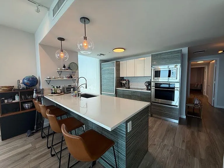 460 NE 28th St #3408 — Photo 5