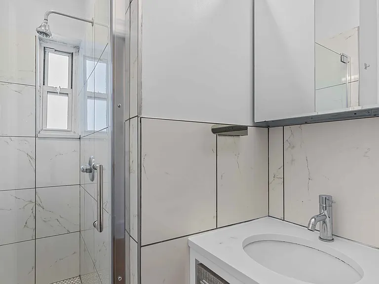 220 Sullivan St #5H — Photo 3