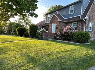 215 Chestnut Pkwy, Wallingford, PA 19086