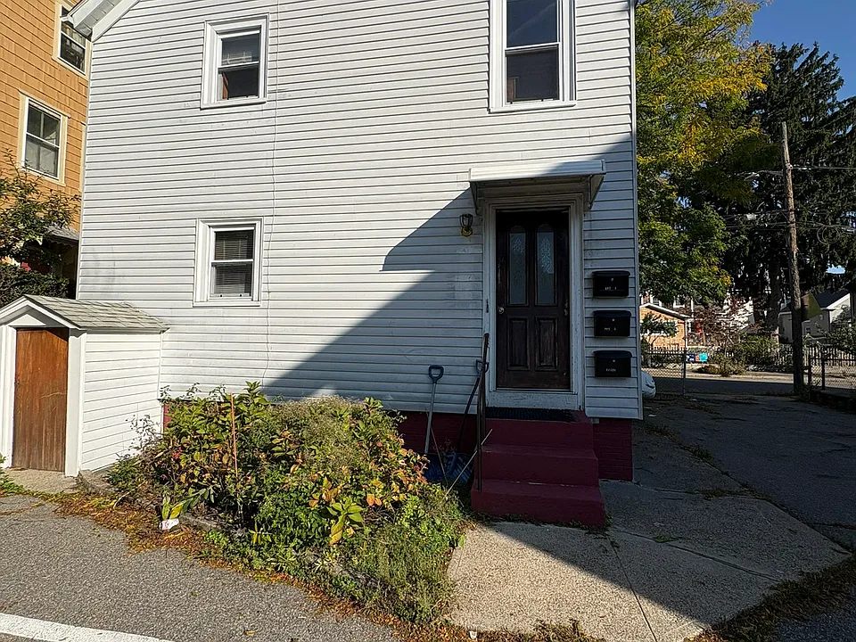 215 Power St #2
