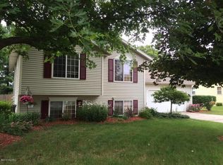 5639 Country View Dr, Allendale, MI 49401