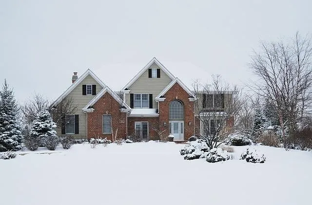36W722 River Grange Rd photo 1