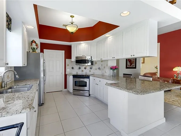 5848 Ferrara Dr — Photo 9