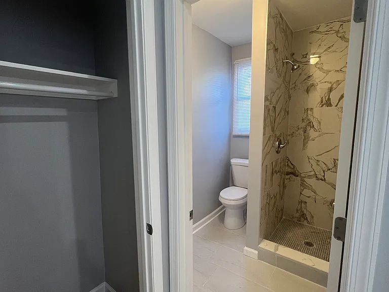 1144 W Huntingdon St #C — Photo 2