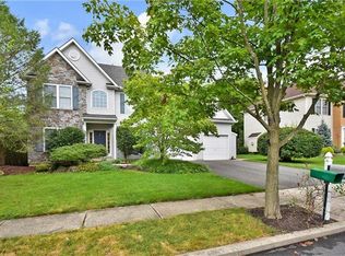 3311 Watermill Dr, Macungie, PA