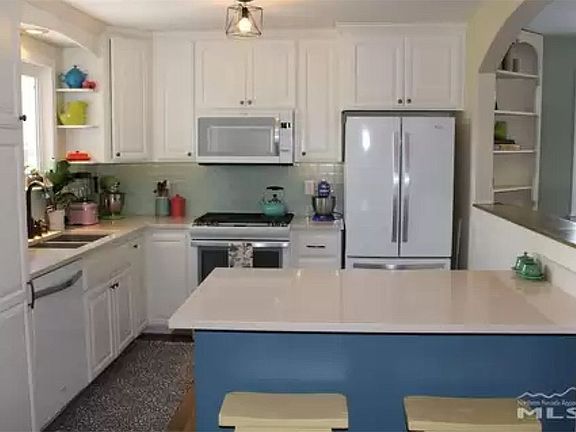 4th image of 1451 Sally Ln