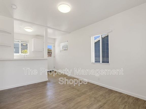 5th image of 4822 8th St #D