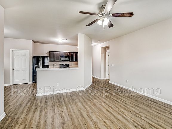 4th image of 187 Cambridge Park Dr