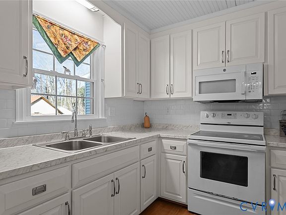 5th image of 1100 Arkay Dr