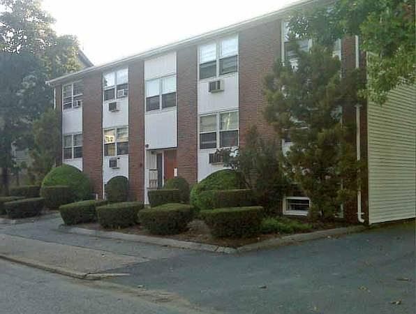 Front of building /Exterior