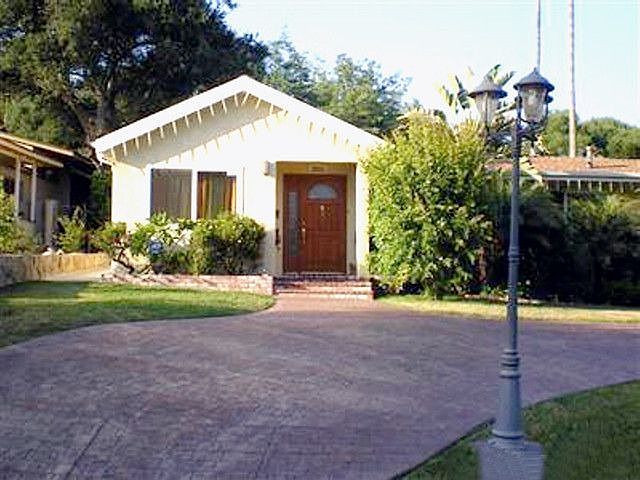 2nd image of 3851 Lirio Ln