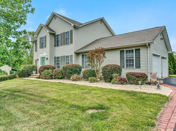 615 Brookfield Ln, Roanoke, VA 24012
