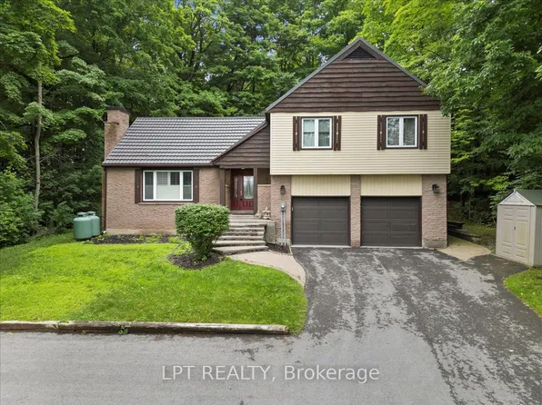 1432 Wallbridge Loyalist Rd, Quinte West, ON K8N 4Z5