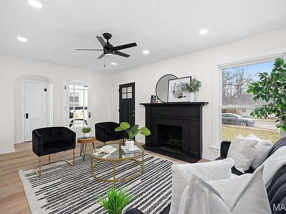 4th image of 1304 Eberhart Ave