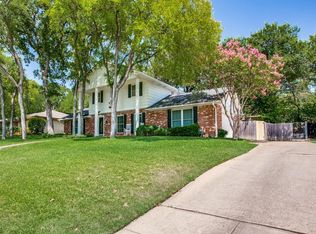 2318 Robinhood Dr, Grand Prairie, TX 75050
