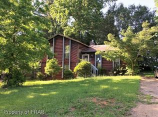 1210 Cedarhurst Dr, Sanford, NC 27332