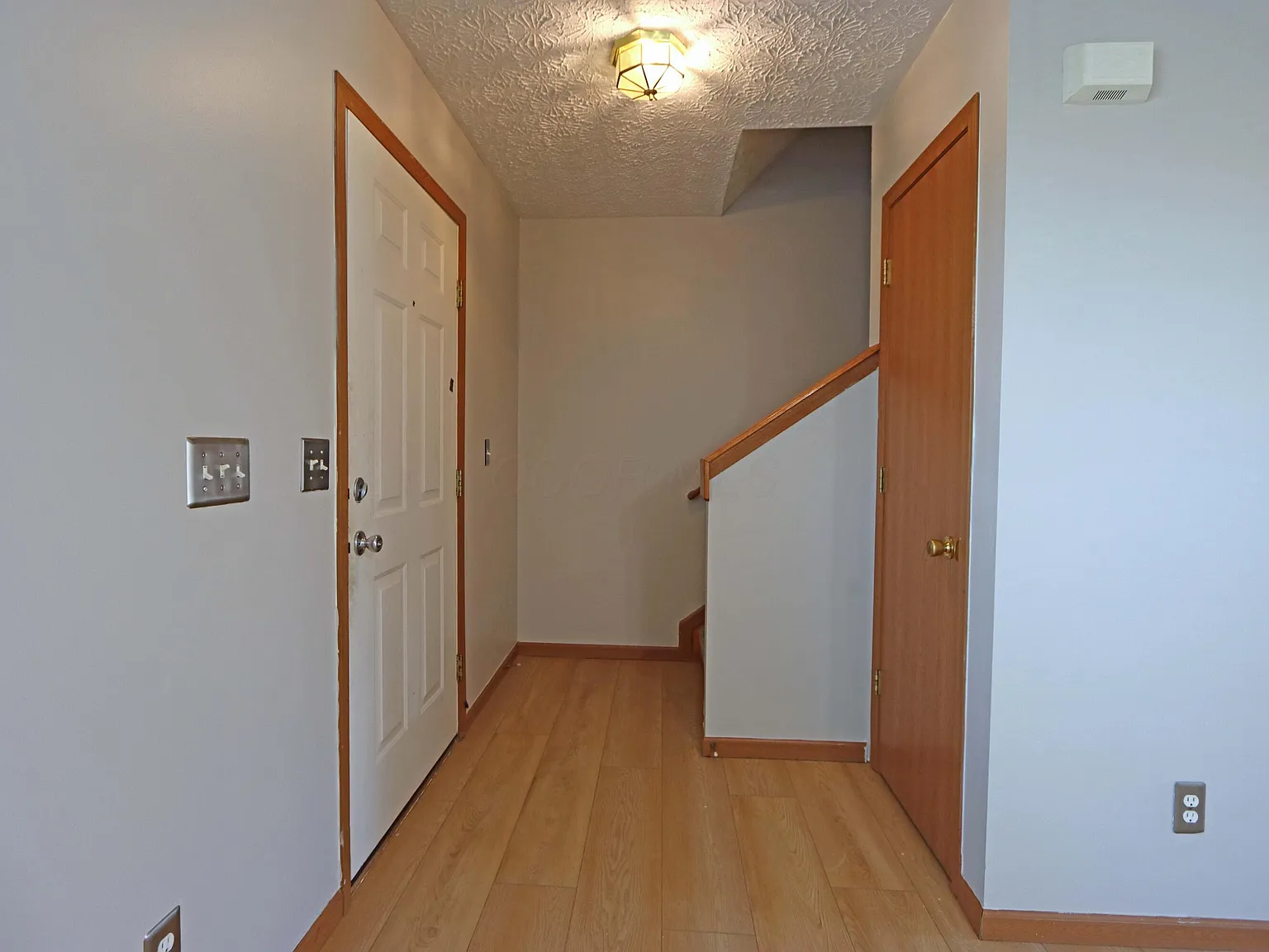 4 bed, 2.5 bath, 1730 sqft, $2,500 — Photo 3
