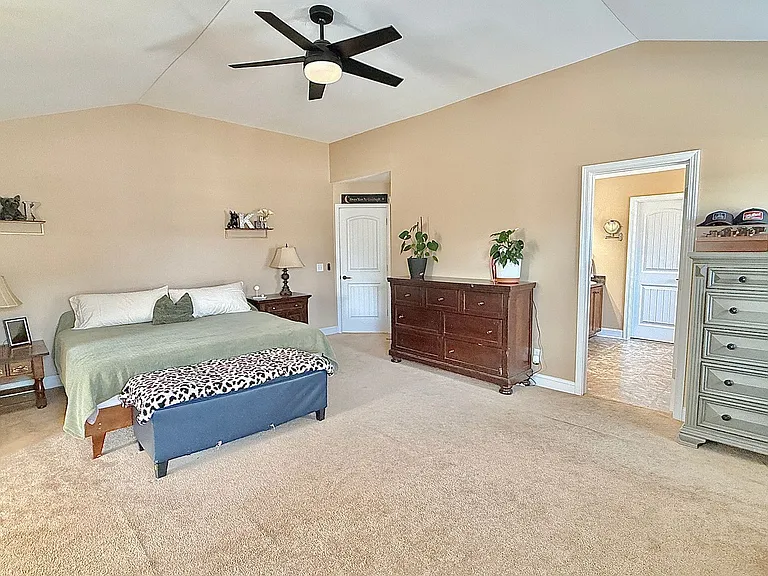 470 Briarcrest Dr NE — Photo 17