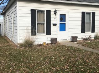 811 E Buchanan St, Winterset, IA 50273