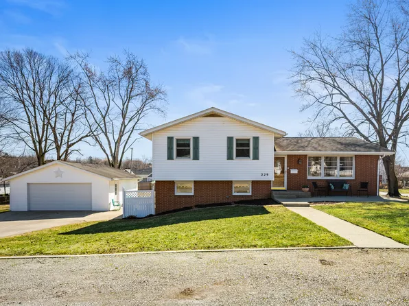 229 W Taylor St, Pendleton, IN 46064