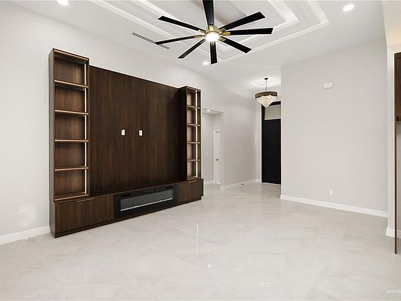 4th image of 1808 Hailey Dr