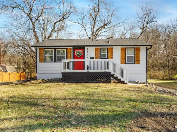 7101 Willow Ave, Raytown, MO 64133
