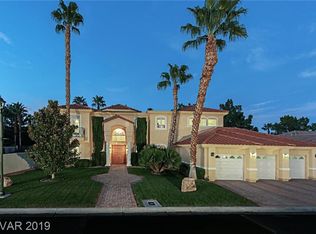 8620 Lakeridge Cir, Las Vegas, NV 89117