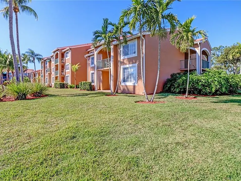 1190 Wildwood Lakes Blvd #201 — Photo 2