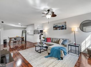 3313 Wyndham Cir APT 1203, Alexandria, VA