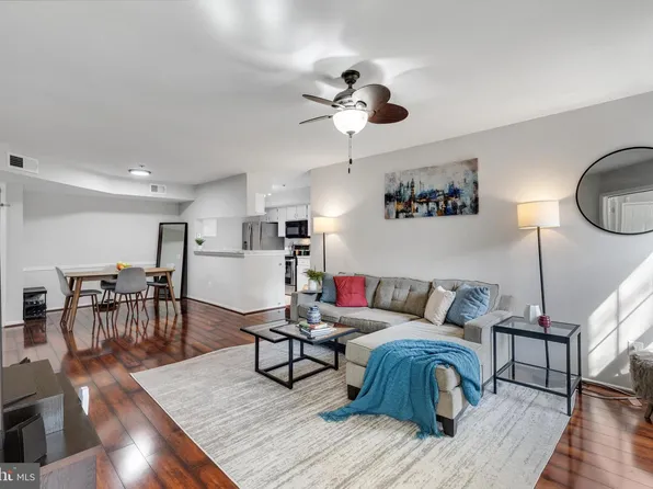 3313 Wyndham Cir APT 1203, Alexandria, VA 22302