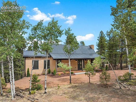 3rd image of 15 Juniper Cir