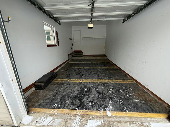 4th image of 801 S 15th St