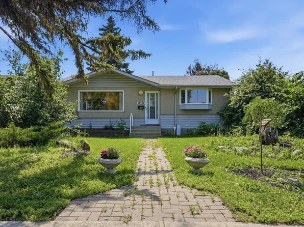 10527 137th Ave NW, Edmonton, AB T5E 1Z1