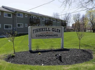 11 Fishkill Glen Dr, Fishkill, NY 12524