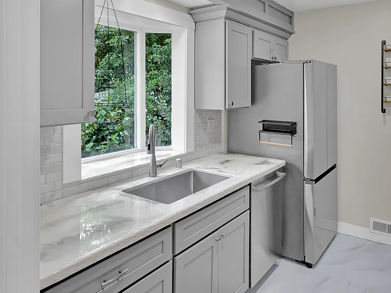 1087 Lariat Ln — Photo 6