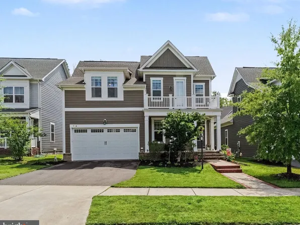 17929 Woods View Dr, Dumfries, VA 22026