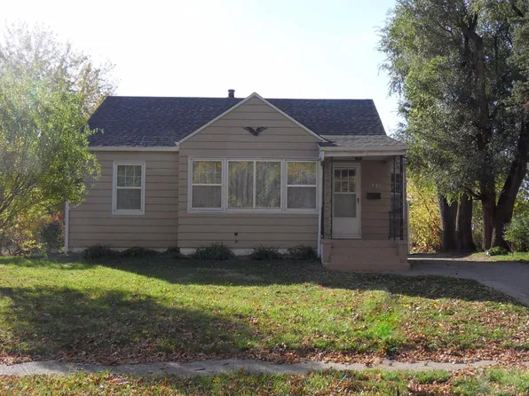 1321 Highland Dr, Carroll, IA 51401