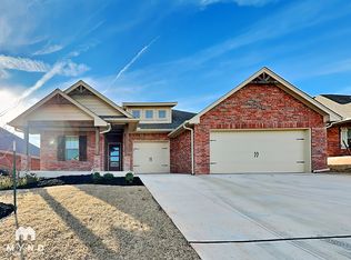 532 Texoma Dr, Edmond, OK 73025