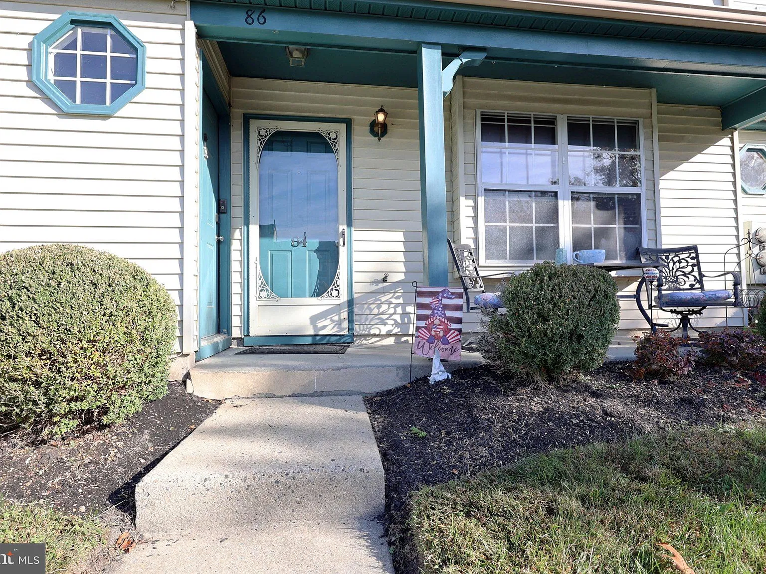 2 bed, 1.0 bath, 872 sqft, $1,950 — Photo 3