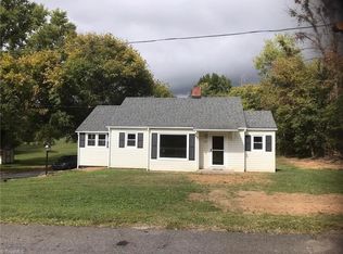110 New St, Mount Airy, NC 27030