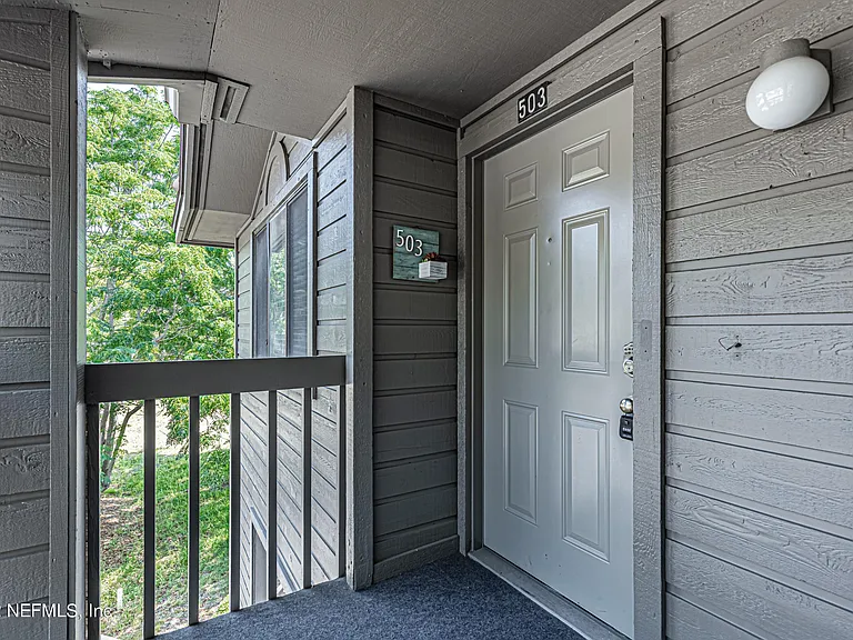 1909 University Blvd S #503 — Photo 2