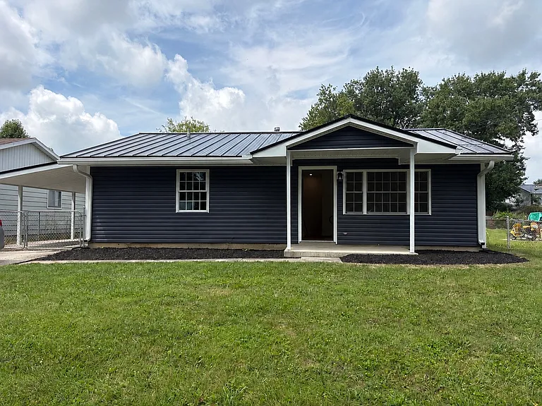 699 E Fairpark Ave — Photo 1