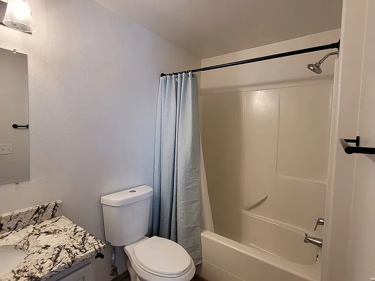 1349 E Greens Loop — Photo 22