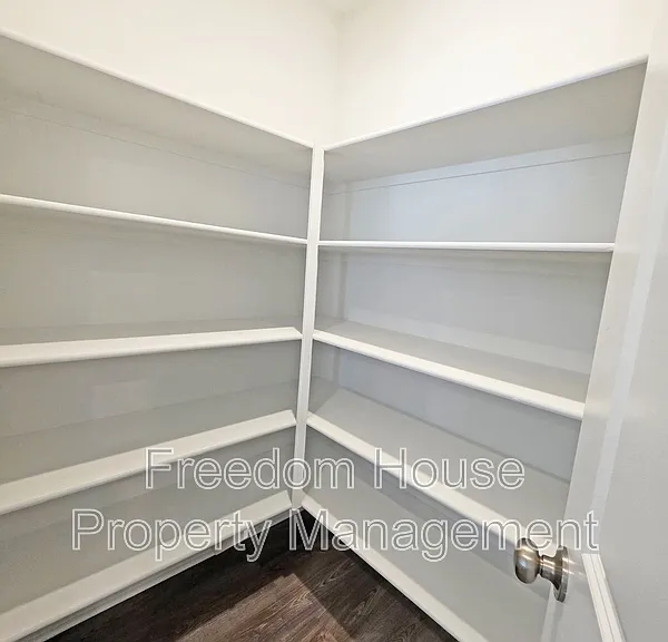 660 E Huyana Wind Dr — Photo 31