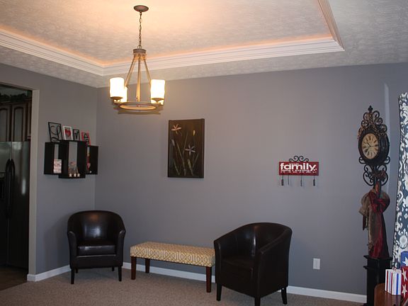 Formal dining/living room