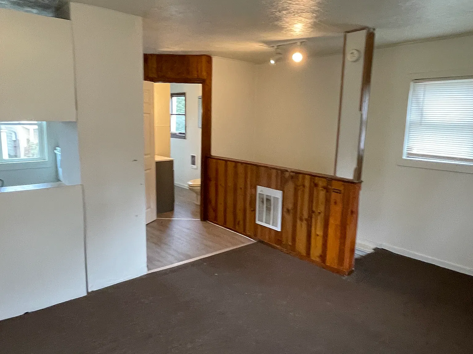 241 E 18th Ave — Photo 4
