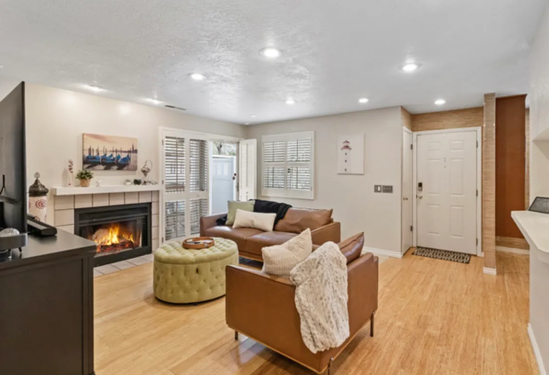 3 bed, 1200 sqft, $2,200 — Photo 3