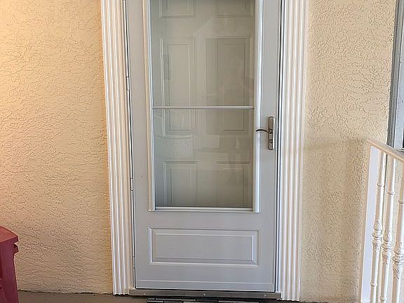 Brand new storm door 