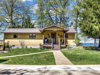 115 Logan Ave, Houghton Lake, MI, 48629