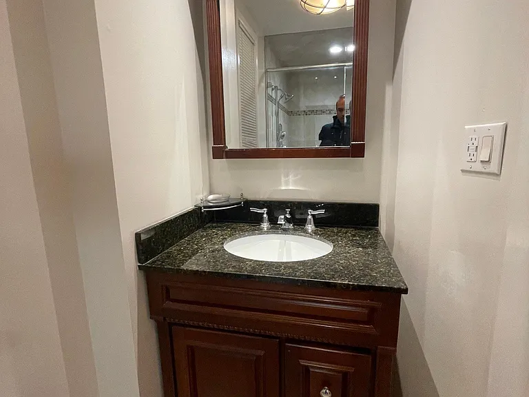 309 Sip Ave #1 — Photo 2